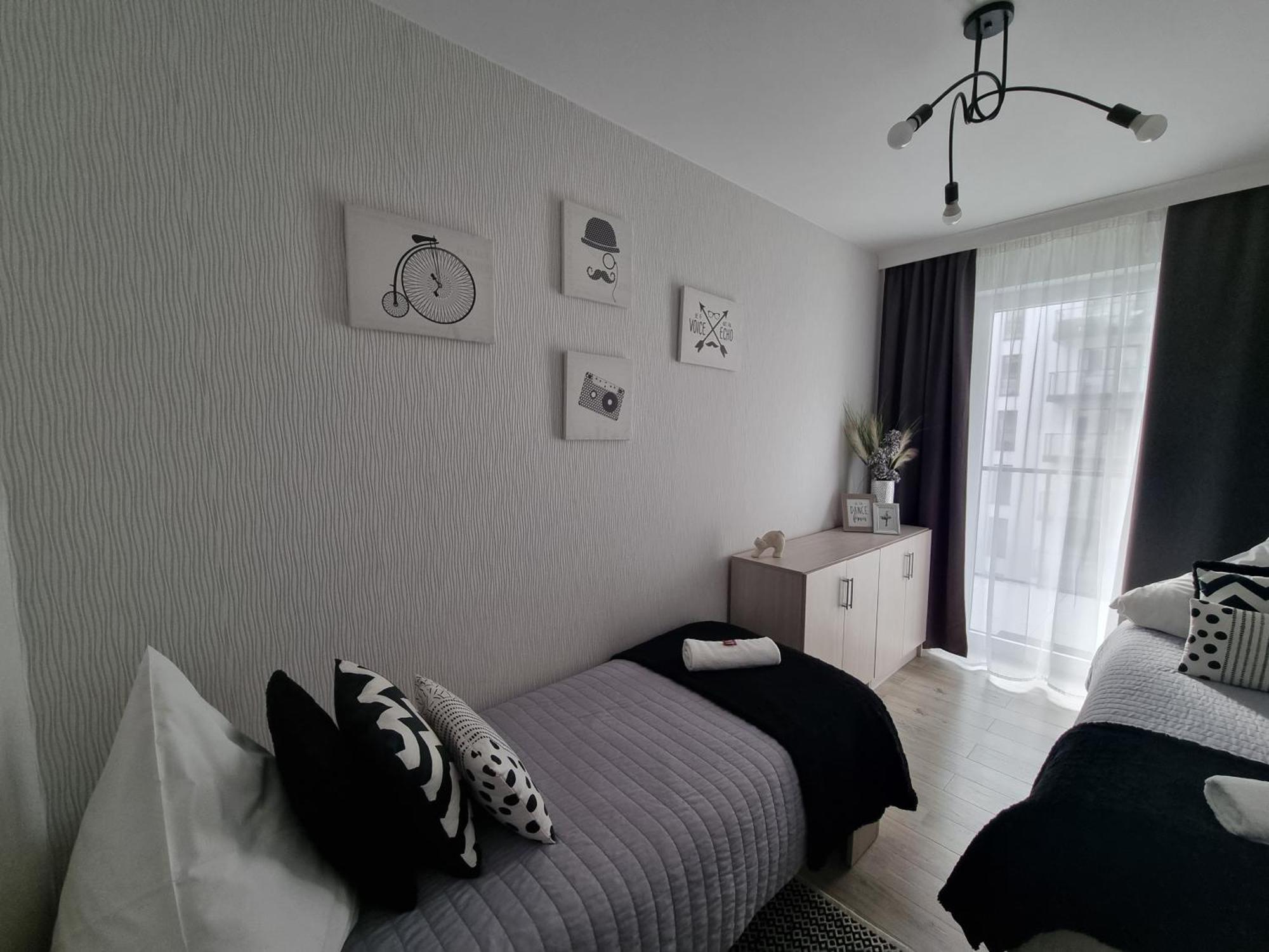 Q Apart Gold-Trzy Pokoje, Manufaktura, Klimatyzacja I Garaz Gratis, Tv Max, Fv, Gwarancja Zadowolenia Lodz (Lodz) Luaran gambar